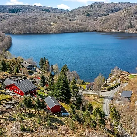 Gemuetliches Helles Am Mit Panoramaseeblick + Huette Und Nahe Lyngdal