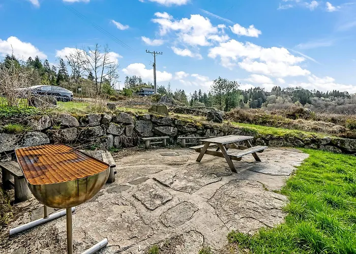 Gemütliches Helles Am Mit Panoramaseeblick + Hütte Und Nahe Ferienhaus Lyngdal